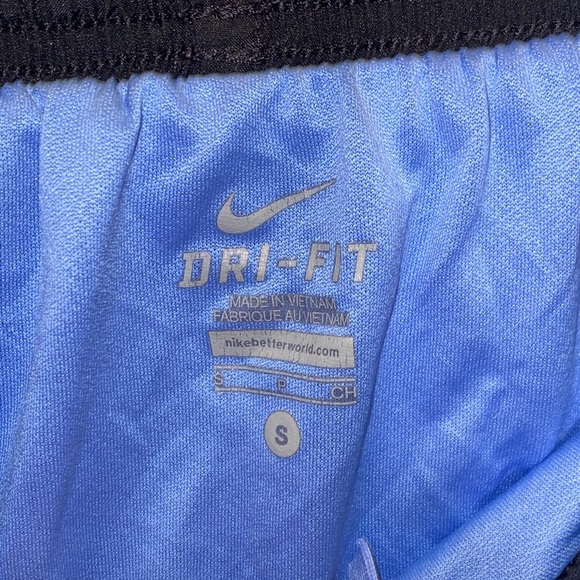 Nike Women’s Running shorts - Picture 3 of 3